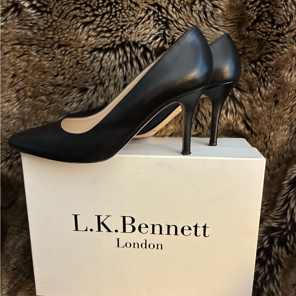 LK Bennett London Classic Black Heels. Made in Italy